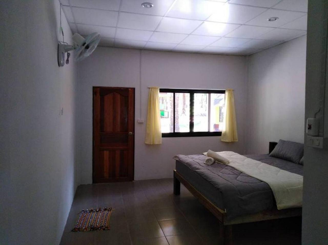 Hotel Som Palmgarden Ko Lanta Esterno foto