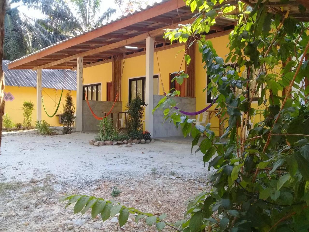 Hotel Som Palmgarden Ko Lanta Esterno foto